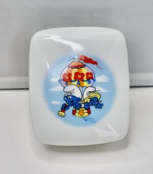 Wallace Berrie & Company 1982 Smurf Trinket Box Covered Dish